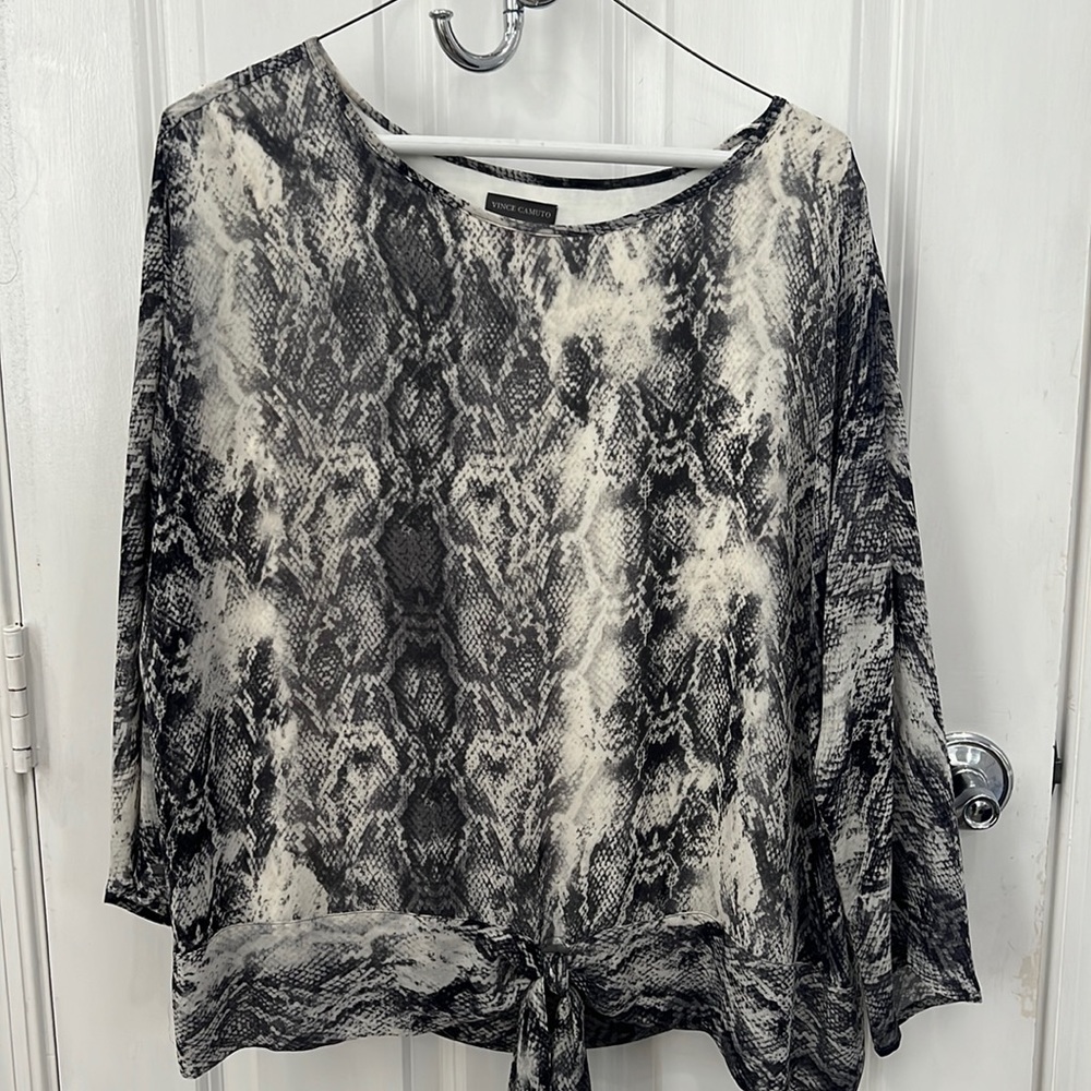 Designer blouse. Smart details lizard print